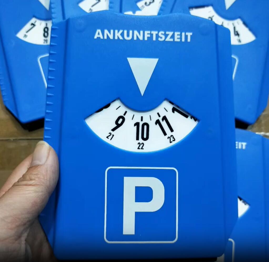 CD0012 parking card with ice scraper